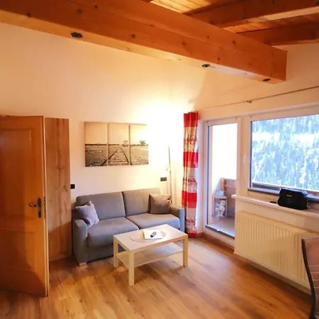 דירה Piz Munschuns By Interhome